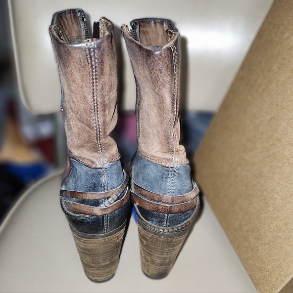 MJUS Colorblock Leather Heeled Boots Size 40 - Picture 4 of 9